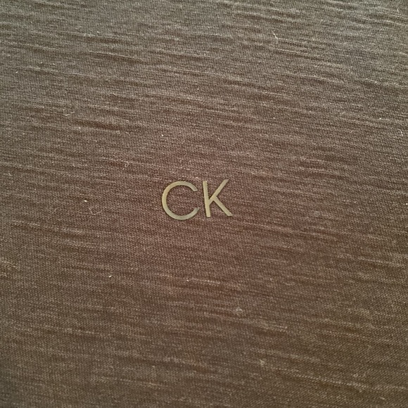 Calvin Klein Jeans Textured T-Shirt - Picture 4 of 6